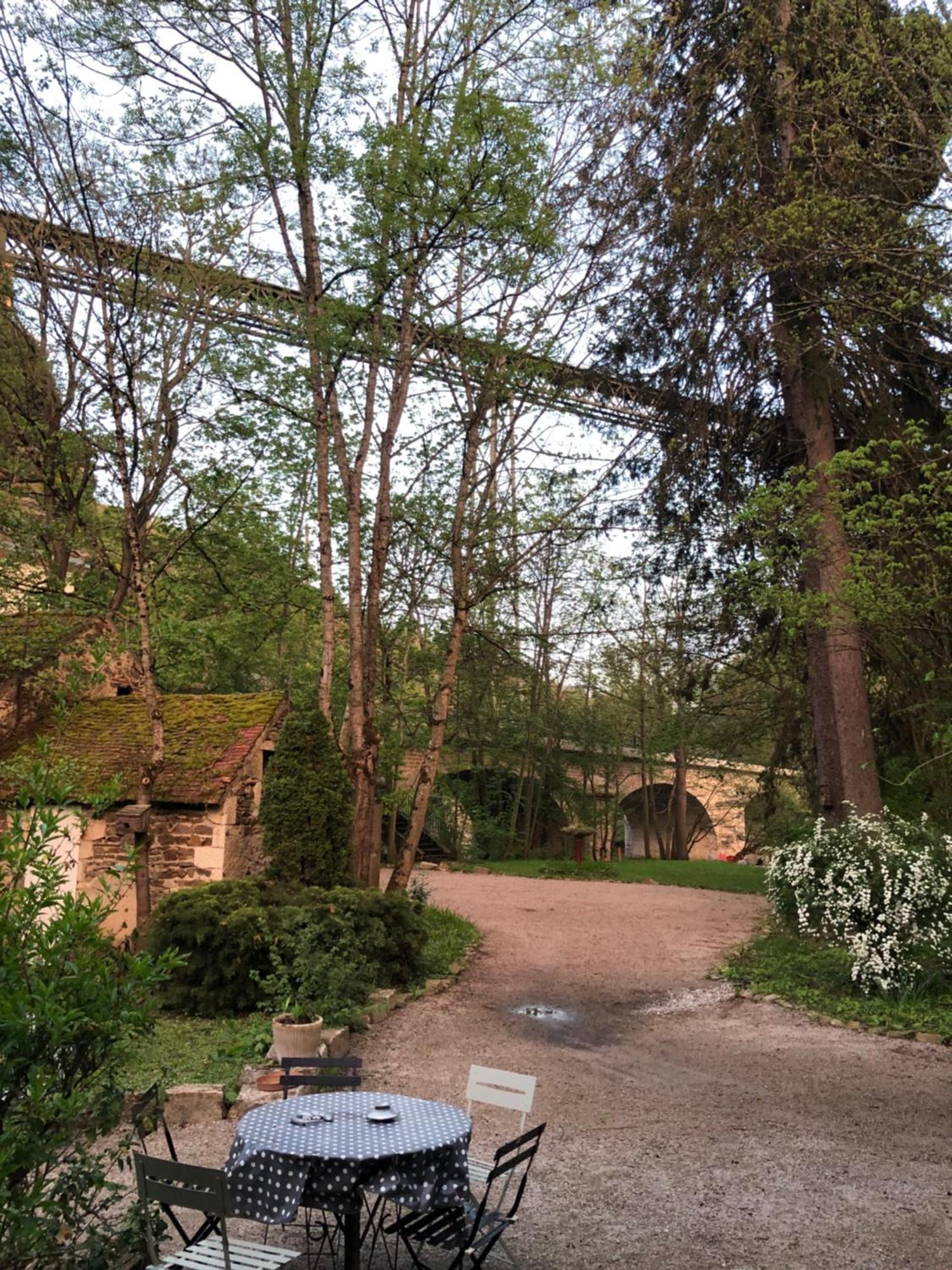 Chambre Sur Une Ile Saint-Bonnet-de-Rochefort المظهر الخارجي الصورة